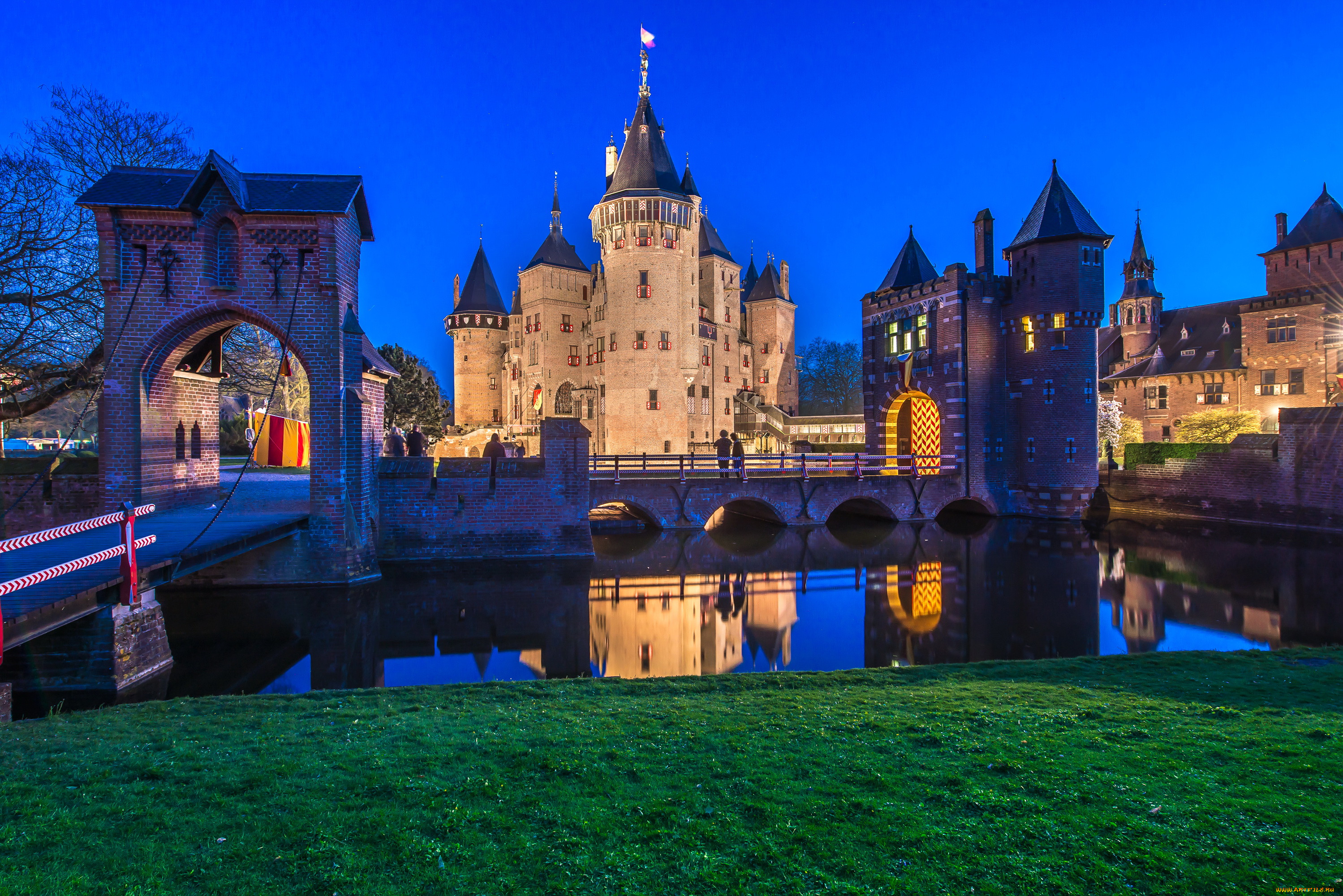 Самый хороший замок. Де Хаар, Утрехт, Нидерланды. Нидерланды замок де Хаар мост. Замок де Хаар (г. Утрехт). Замок Вейнендале замки Бельгии.